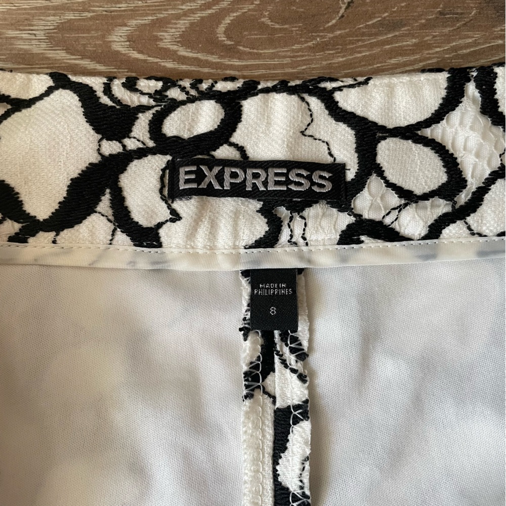 Shorts by Express - Picture 4 of 5